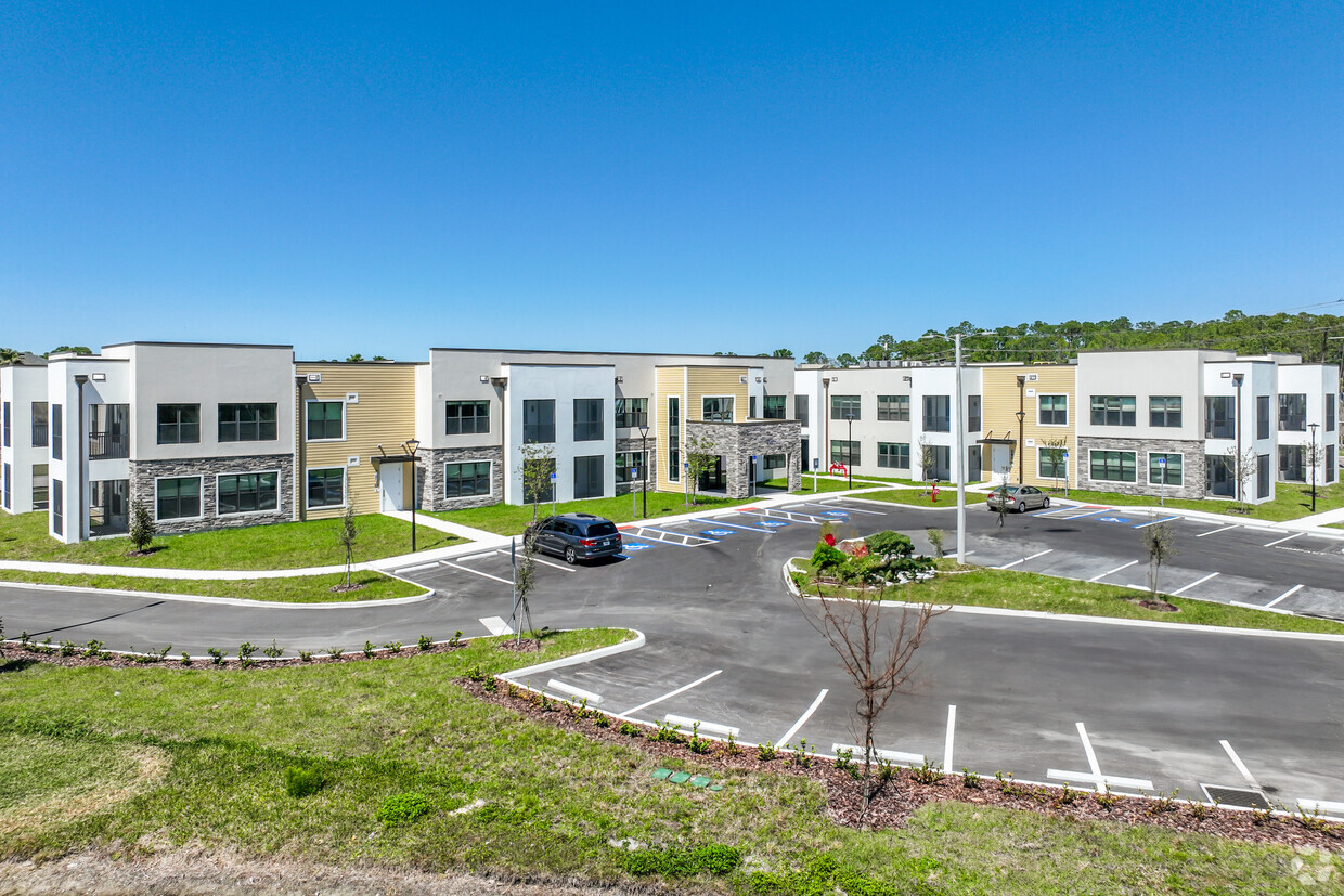 Primary Photo - Baytown Apartments