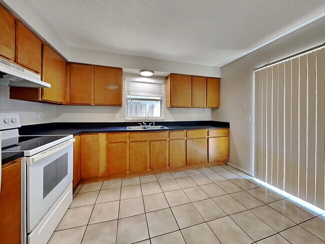 Foto del edificio - 15117 Avalon Ave