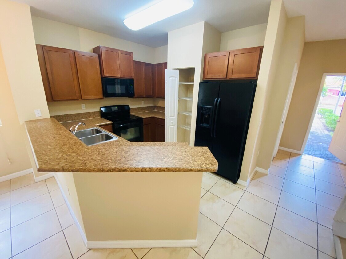 Foto principal - 3538 NW 29th Ct