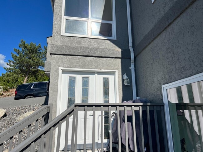 Building Photo - 845 Toovey Rd