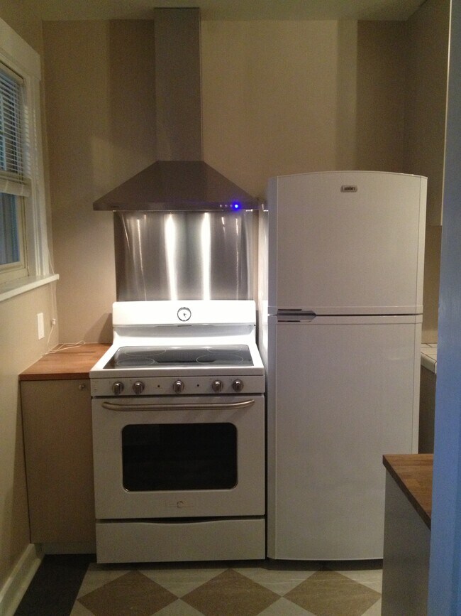 Foto del edificio - 5905 Stanton Ave