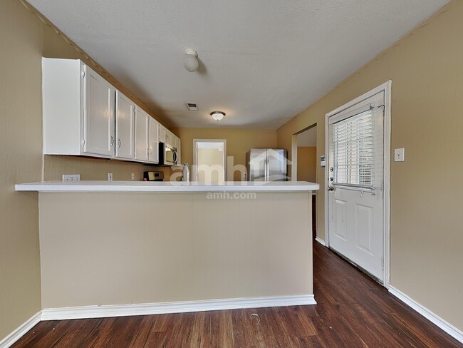 Building Photo - 3430 Maymist Dr