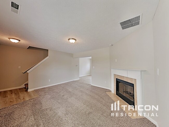 Building Photo - 4066 Knollwood Ave