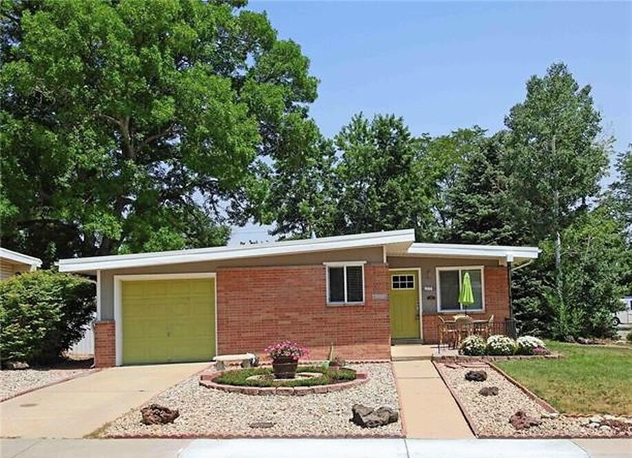 Curb appeal! - 6110 Dover St