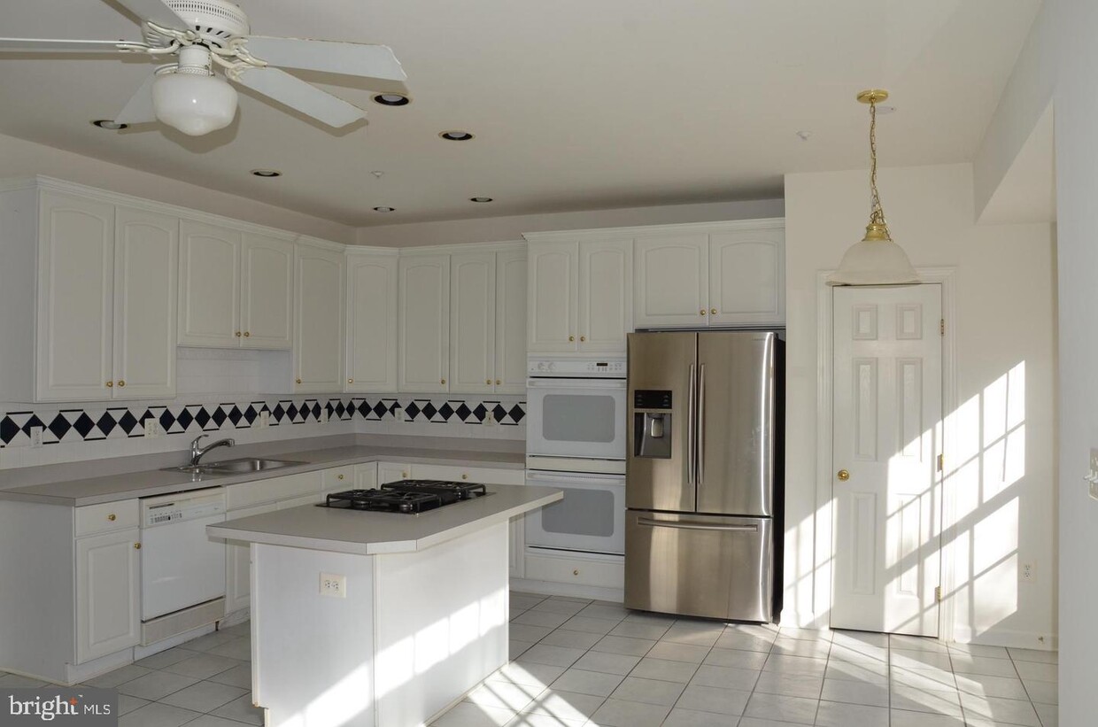 Primary Photo - 10406 Overgate Pl