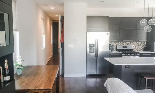 Foto del edificio - 1916 N Kedzie Ave