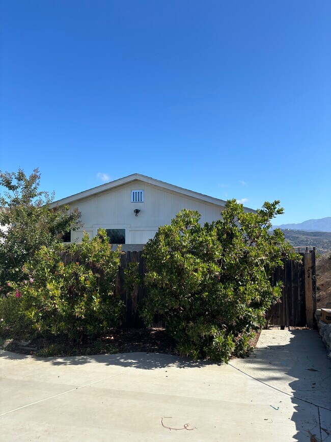 Foto del edificio - 10006 Covey Ln