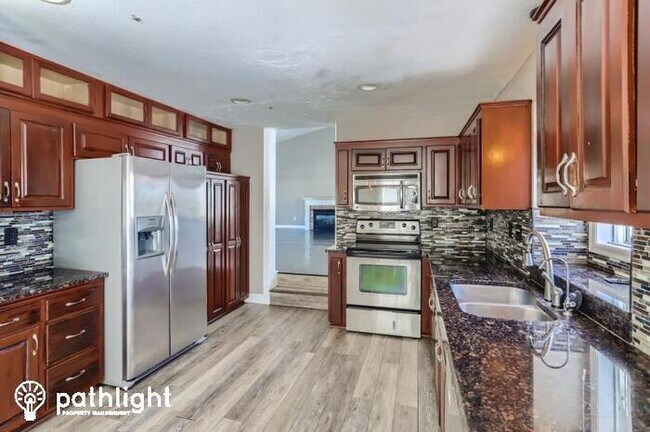 Foto del edificio - 17399 Ridgewood Court Southeast