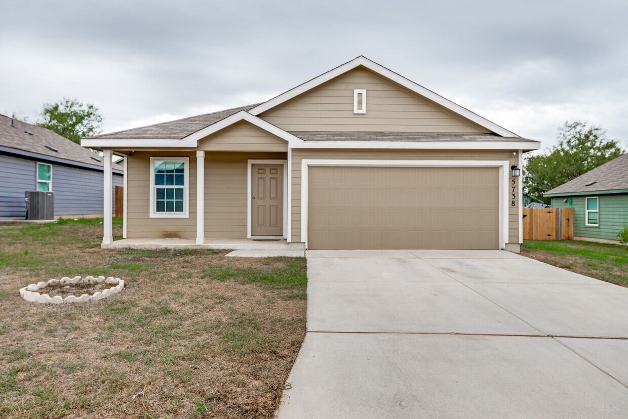 Primary Photo - GREAT 3-BEDROOM SINGLE STORY HOME IN VISTA POINT