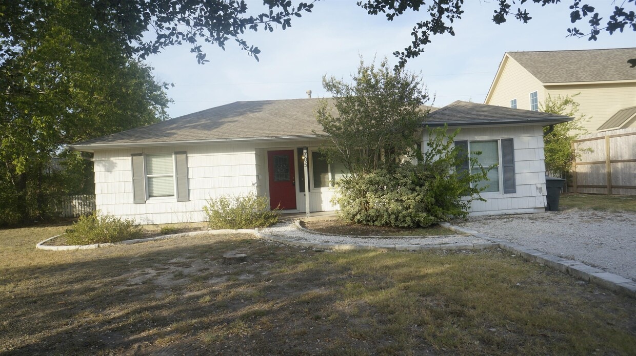 Primary Photo - 705 Fairview Ave