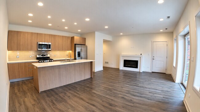 Foto del edificio - 8467 W Grand Ave