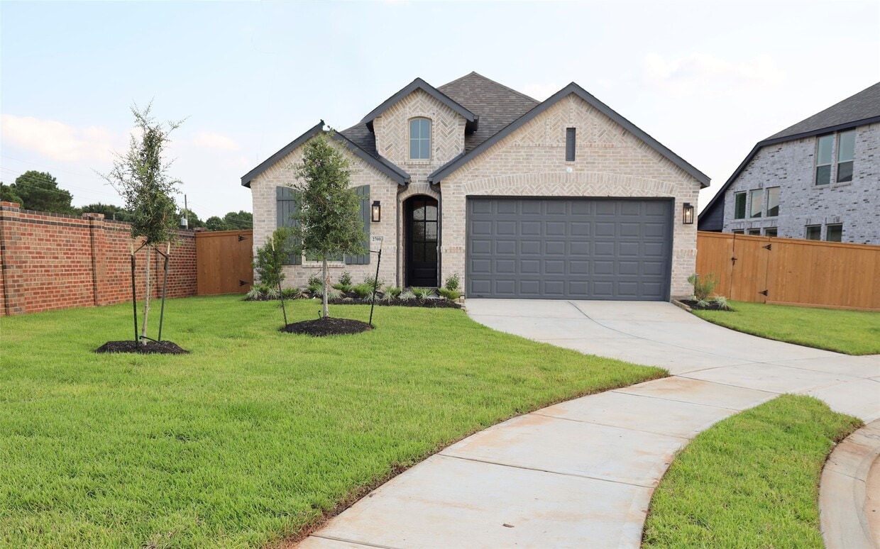 Primary Photo - 27003 Golden Isle Ln