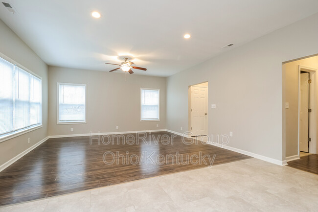Building Photo - 3482 Hickory Ln