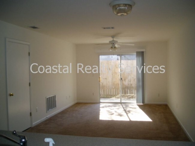 Building Photo - 1807 Treeline Ct