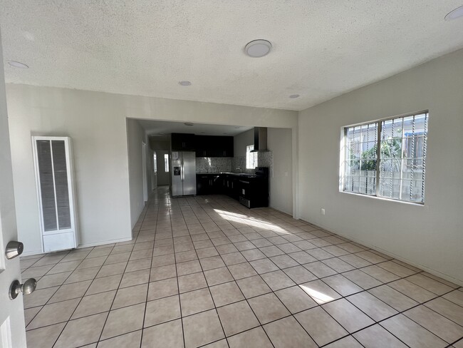 Foto del edificio - 1435 E 48th Pl