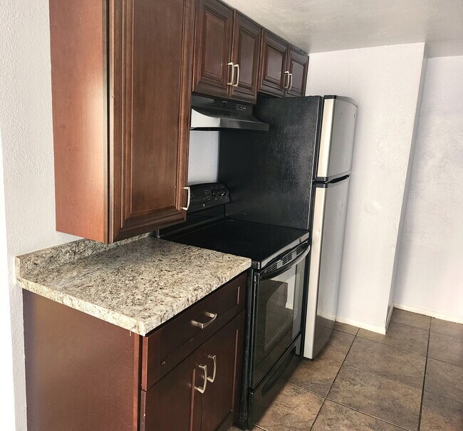 Building Photo - Prime Mesa Location with Community Pool & Strong Rental Appeal