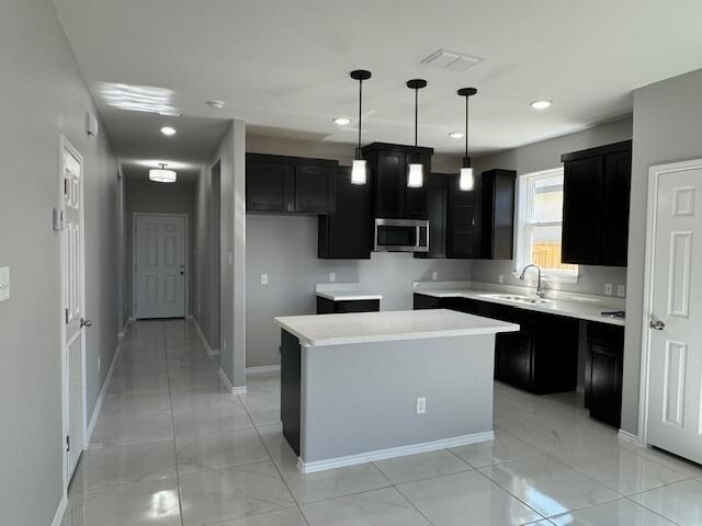 Foto del edificio - 4224 Gavilan Dr