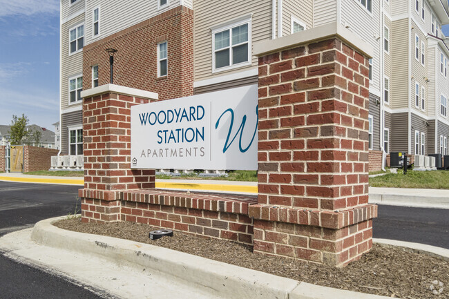 Building Photo - Woodyard Station Senior - 4 Apartments