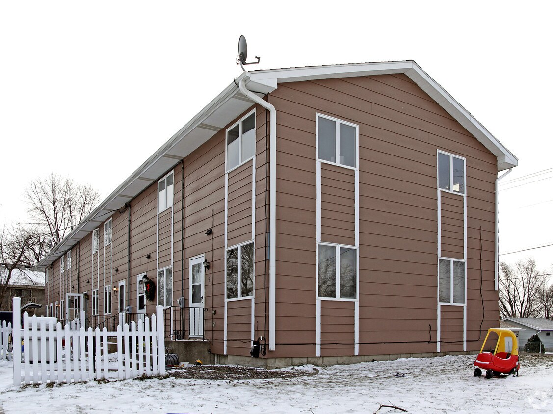 321333 9th St NE, Buffalo, MN 55313 Apartments in Buffalo, MN