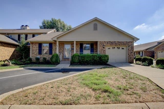 Primary Photo - 306 Kingswood Ct