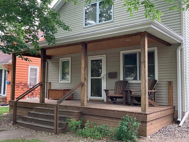 Foto del edificio - Great Southwest Minneapolis 3br/2ba Home - Avail June 1 for long term lease