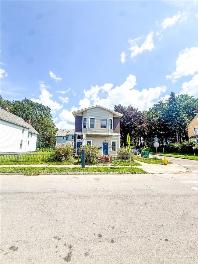 Building Photo - 308 Reynolds St
