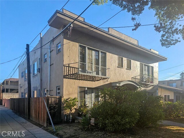 Foto del edificio - 1134 E Chestnut St