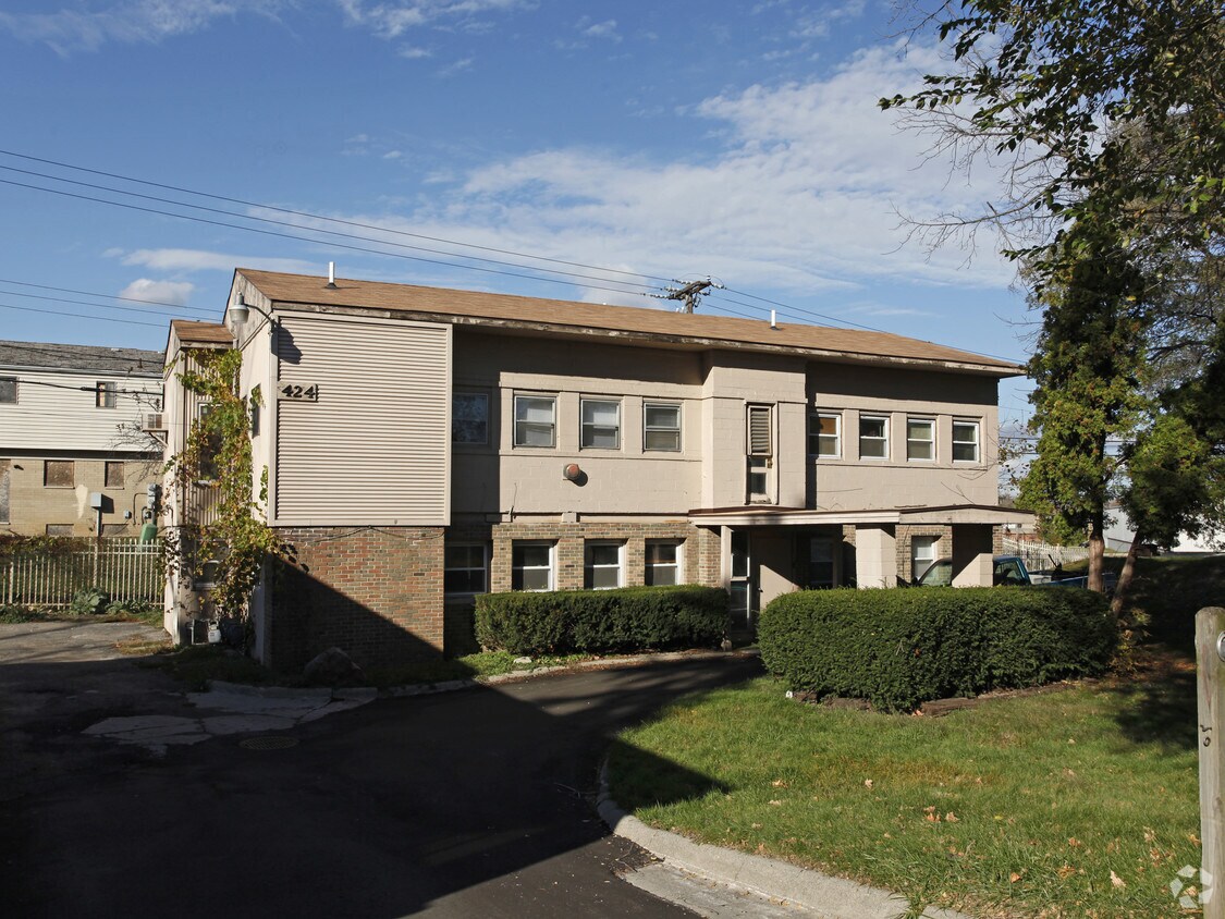 Primary Photo - 424 Madison St