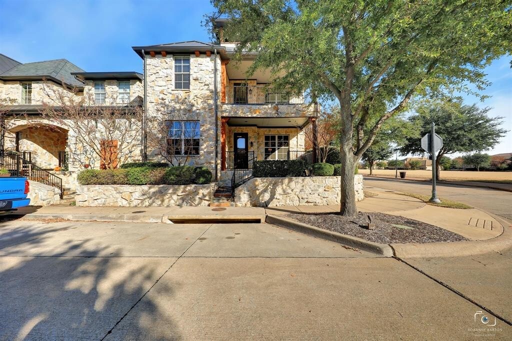 Primary Photo - 5229 Fort Buckner Dr