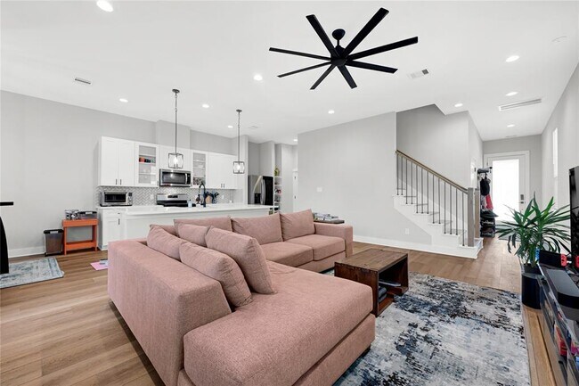 Foto del edificio - 6613 Stearns St