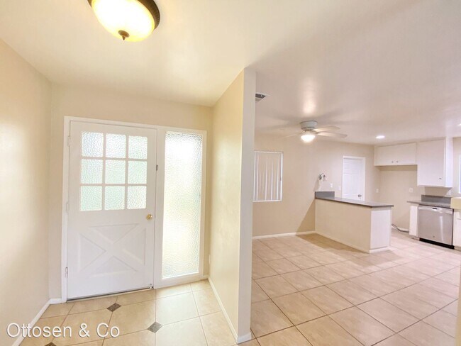 Building Photo - 4 br, 2 bath House - 375 S San Antonio Ave