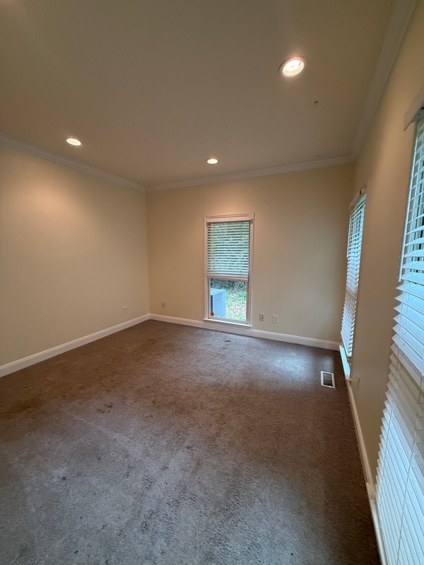 Building Photo - 2411 Oakwood Ave NE