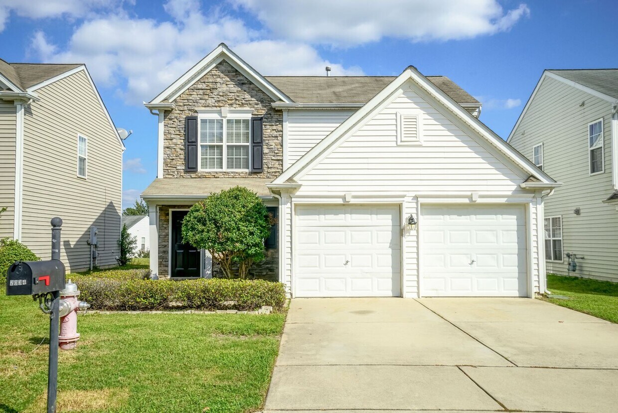 Foto principal - Single Family | Back Patio | Two- Car Gara...