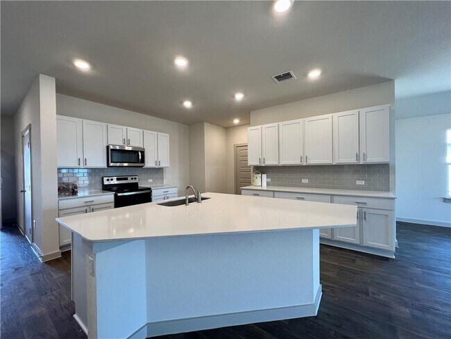 Foto del edificio - 116 Krause Spgs Dr