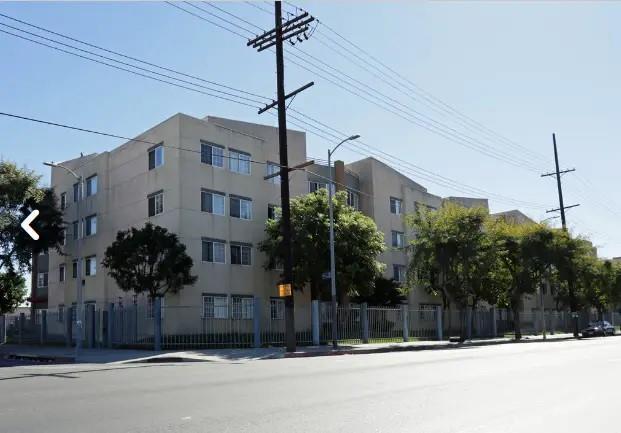 Foto del edificio - 6050 S Western Ave