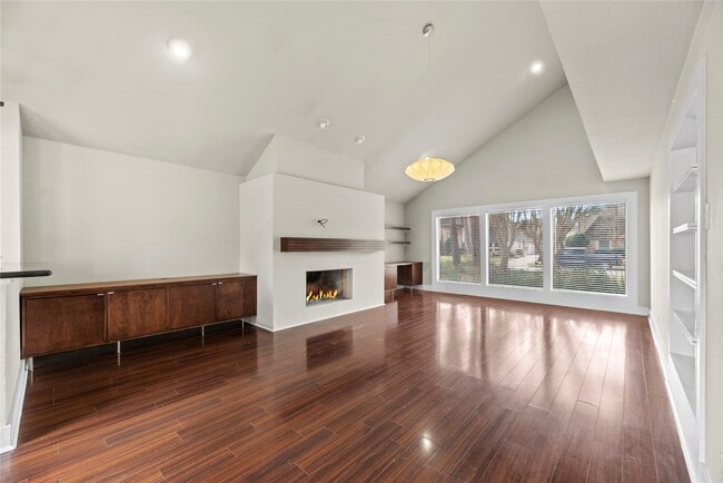 Building Photo - 12218 Moorcreek Dr