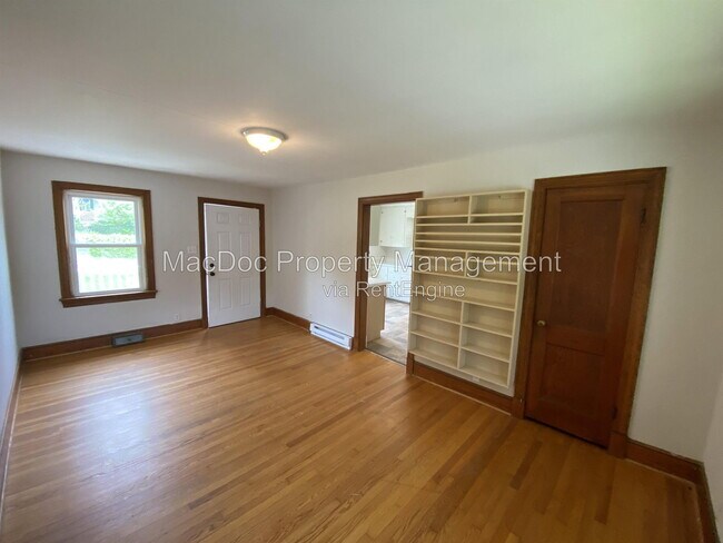 Foto del edificio - 181 Truslow Rd