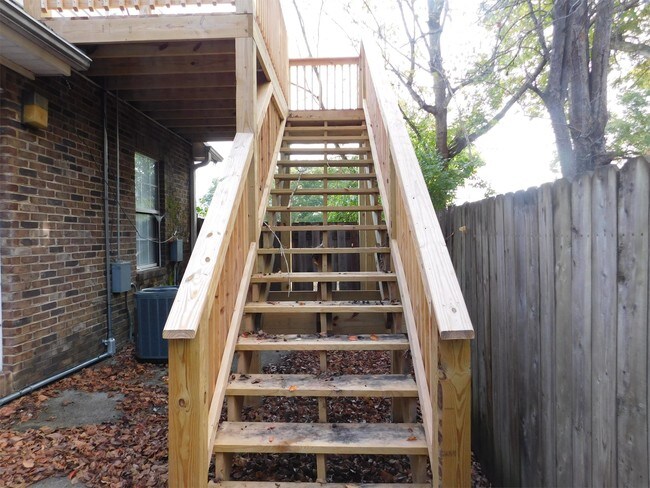 Foto del edificio - 309 W Madison Ave