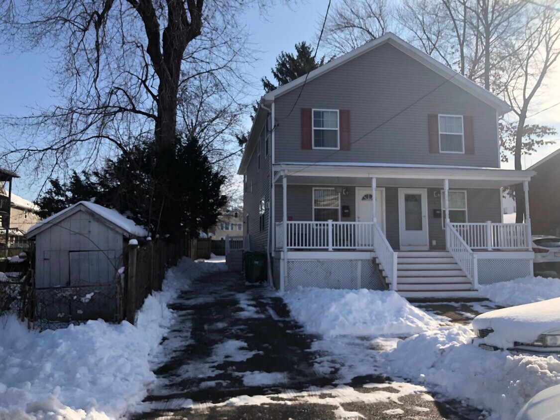 Primary Photo - 2 Walkling Ct