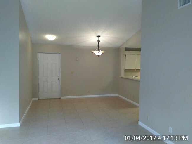Foto del edificio - 3rd Floor Condo in Grand Marquis - Plantat...