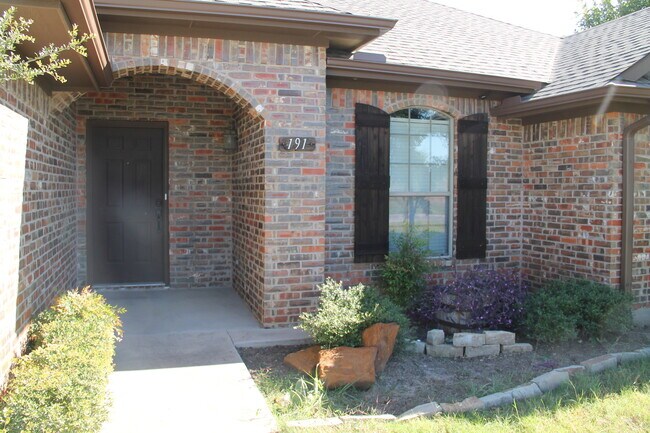 Building Photo - 191 Aster Dr