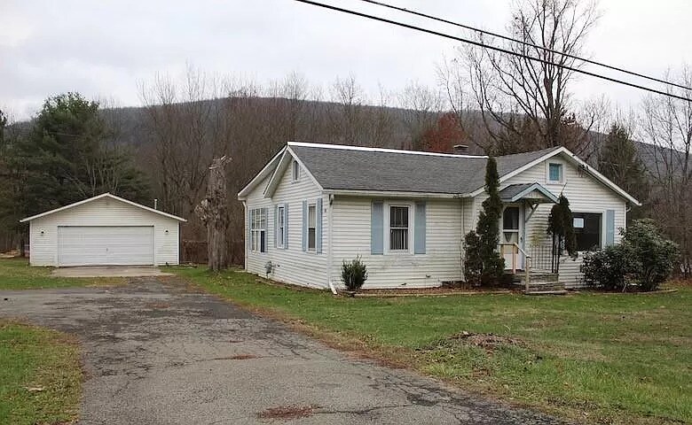 Primary Photo - 3870 NY-414