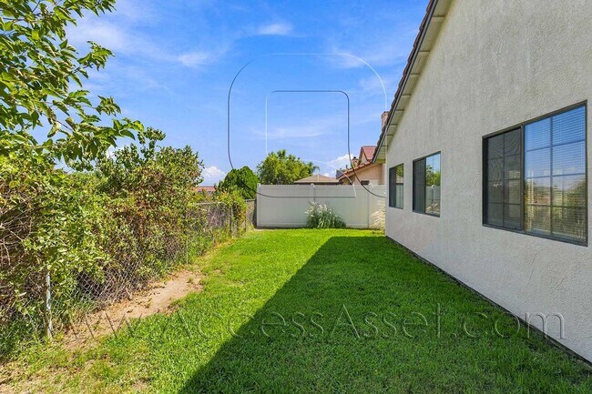 Foto del edificio - 15630 Half Moon Dr