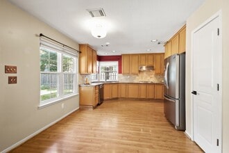 Building Photo - 35 Dovewing Pl