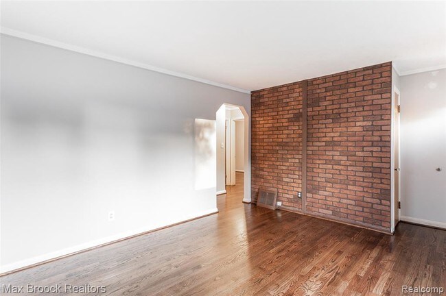 Building Photo - 25824 Arlington St
