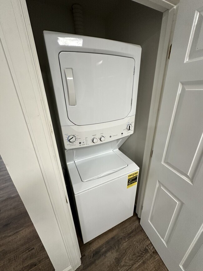 Foto del edificio - 3521-102 Ivy Commons Drive