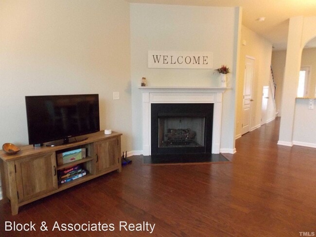 Building Photo - 2 br, 2.5 bath House - 736 Cupola Drive