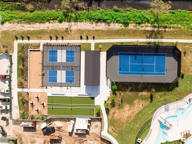 Foto del edificio - 2135 Salinas Dr