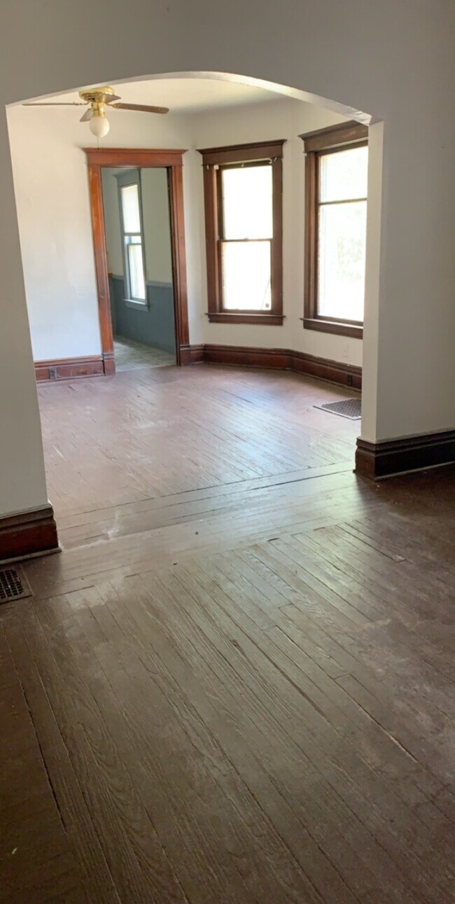 Foto del edificio - 1023 Washington Ave