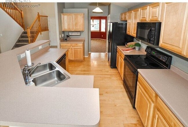 Foto del edificio - Grand 4 Bed, 3 Bath Home in South Fort Col...